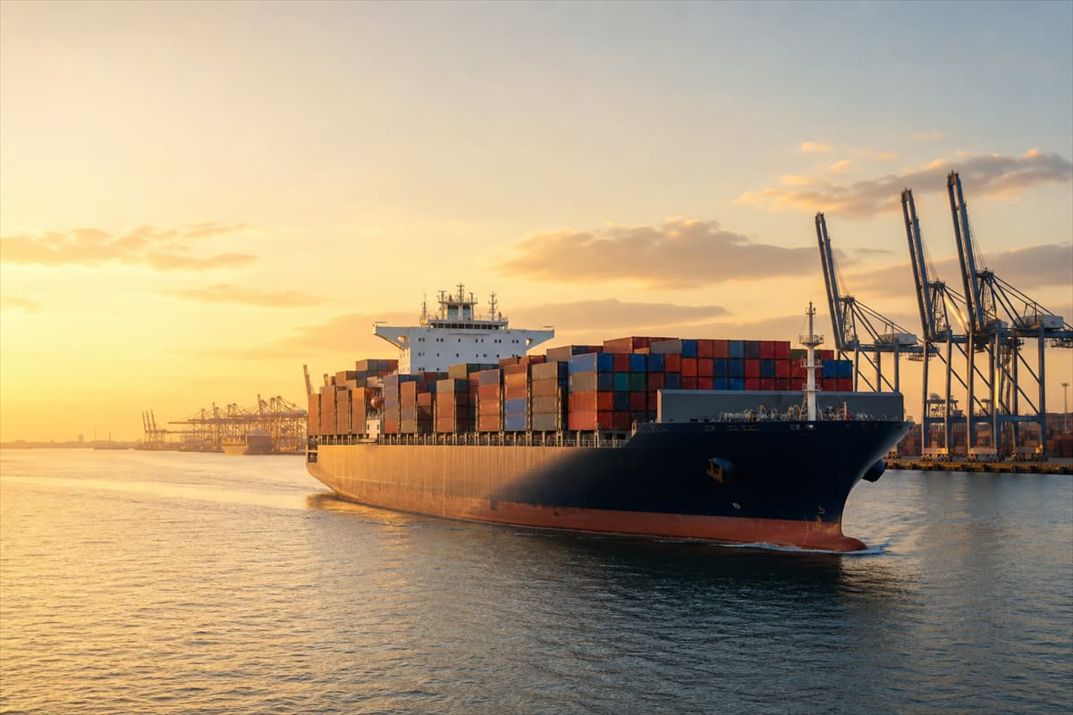 Container freight at sea